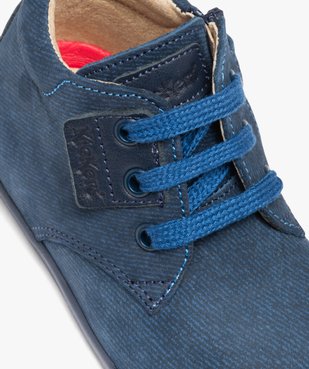 Chaussures premiers pas bébé garçon en cuir uni style denim - Kickers vue6 - KICKERS - GEMO