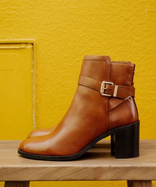 Bottines femme à talon carré et dessus en cuir bride à boucle dorée - Tanéo vue1 - TANEO - GEMO