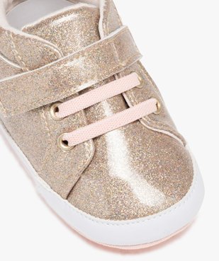 Chaussons de naissance bébé fille à paillettes et à scratch vue6 - GEMO(BB COUCHE) - GEMO