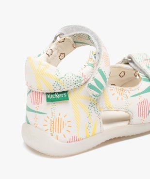 Sandales bébé fille en cuir imprimé coloré avec brides à scratch - Kickers vue6 - KICKERS - GEMO