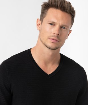 Pull homme à col V en maille fantaisie vue2 - GEMO (HOMME) - GEMO