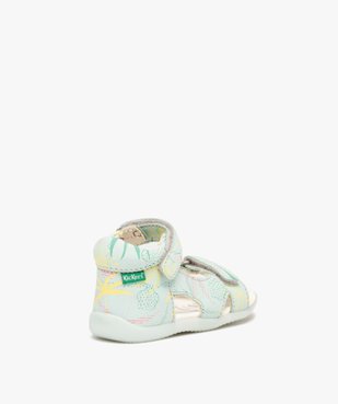 Sandales bébé fille en cuir à motifs avec brides à scratch - Kickers vue4 - KICKERS - GEMO