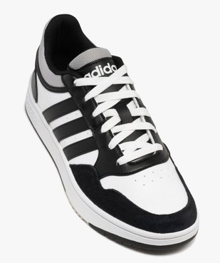 Baskets homme à bandes latérales contrastantes et bout suédé Hoops lo - Adidas vue5 - ADIDAS - GEMO