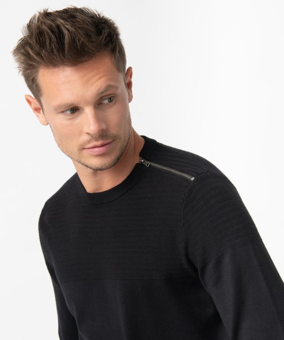 Pull homme à col rond avec zip sur l'épaule vue2 - GEMO (HOMME) - GEMO