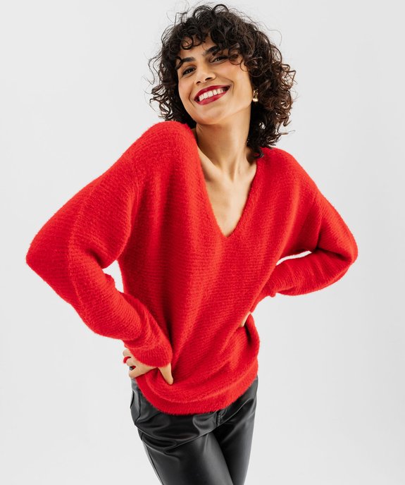 Pull en maille douillette avec double encolure V femme vue1 - GEMO(FEMME PAP) - GEMO