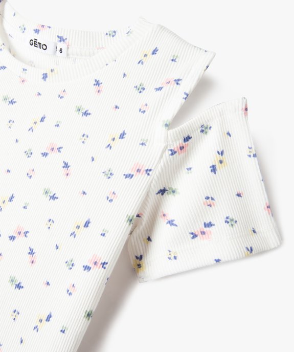 Tee-shirt manches courtes à motifs fleuris avec épaules dénudées fille vue2 - GEMO (ENFANT) - GEMO