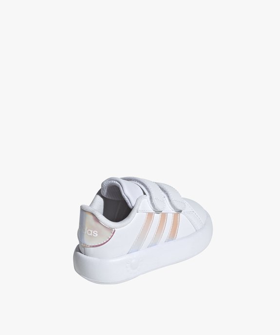 Baskets bébé fille à double scratch et semelle bubblecomfy - Adidas Grand Court  vue4 - ADIDAS - GEMO