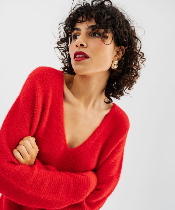 Pull en maille douillette avec double encolure V femme vue2 - GEMO(FEMME PAP) - GEMO